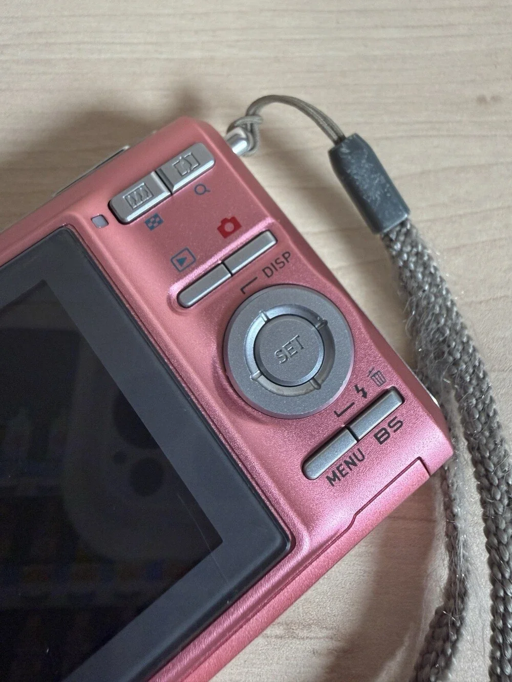 Casio EXILIM ZOOM EX-Z75 7.2 MP Digital Compact Camera - PINK